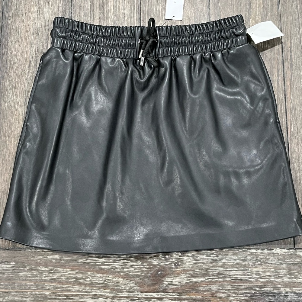 NWT Topshop black leather skirt size 6 petite/small